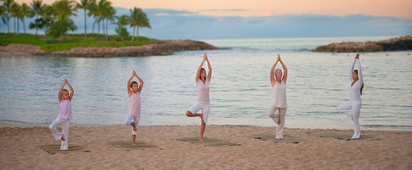 aulani-yoga-and-fitness-center-yoga-on-the-beach-hero-g